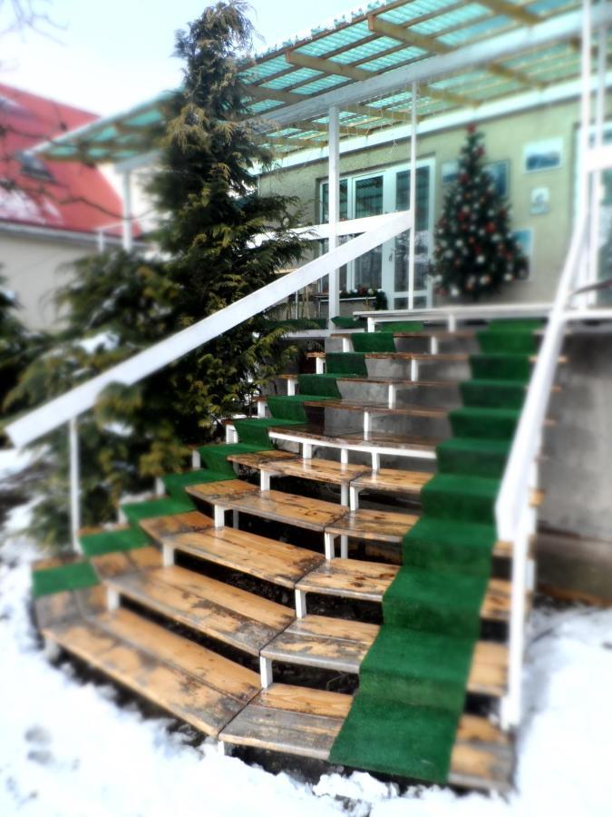 Apartamento "Ранчо" - Тераса Квіти Сад Úzhgorod Exterior foto